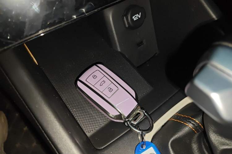 Used Dongfeng Aeolus Yixuan 2023 Mach Edition 1.5L Automatic Chasing Wind Version Vehicle Key