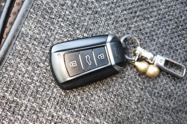 Used Dongfeng Aeolus Yixuan 2023 Mach Edition 1.5T Automatic Dream-Chasing Rider Version Vehicle Key