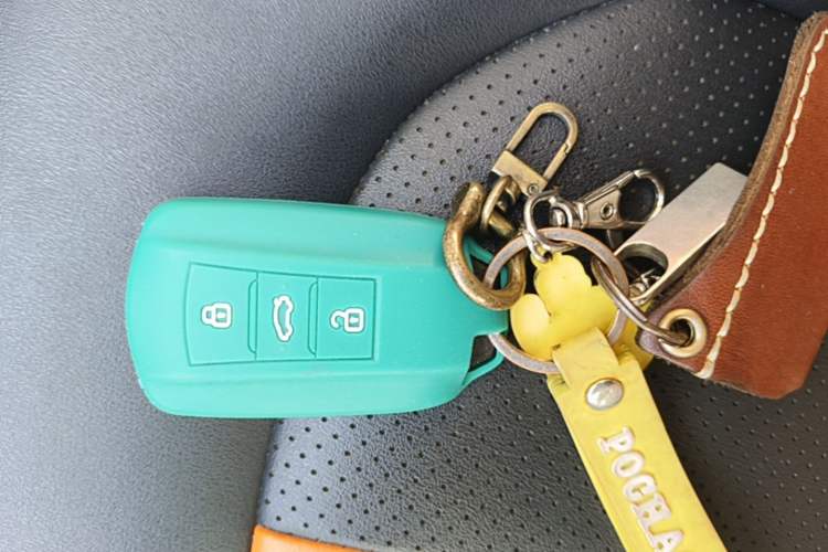 Used Dongfeng Aeolus Yixuan 2023 Mach Edition 1.5L Manual Windstorm Version Vehicle Key