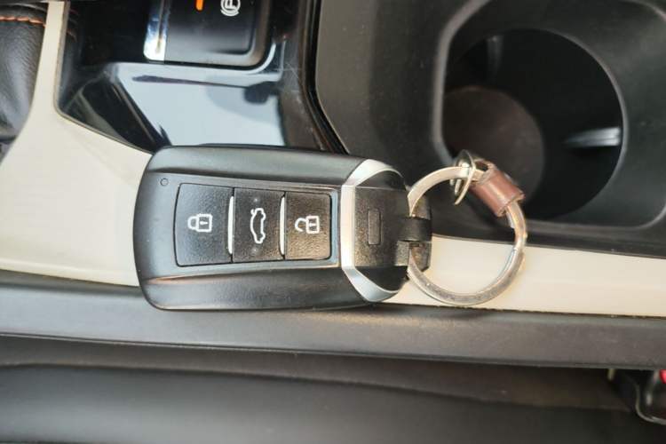 Used Dongfeng Aeolus Yixuan 2023 Mach Edition 1.5L Automatic Chasing Wind Version Vehicle Key
