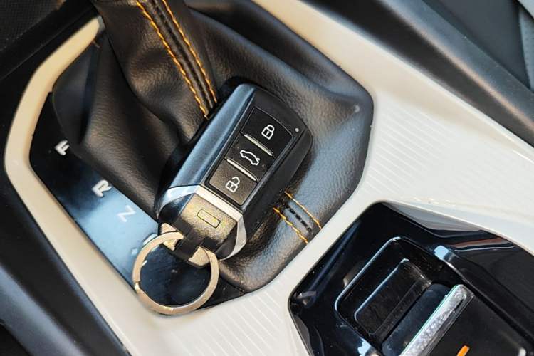 Used Dongfeng Aeolus Yixuan 2023 Mach Edition 1.5L Automatic Chasing Wind Version Vehicle Key