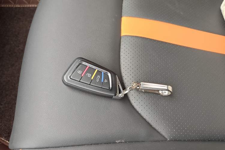 Used Dongfeng Aeolus Yixuan 2023 Mach Edition 1.5L Automatic Chasing Wind Version Vehicle Key
