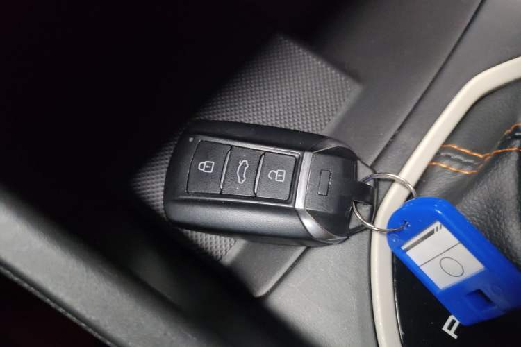 Used Dongfeng Aeolus Yixuan 2023 Mach Edition 1.5L Automatic Chasing Wind Version Vehicle Key