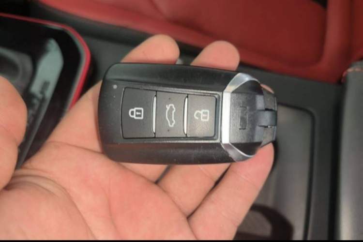 Used Dongfeng Aeolus Yixuan 2023 Mach Edition 1.5L Automatic Chasing Wind Version Vehicle Key