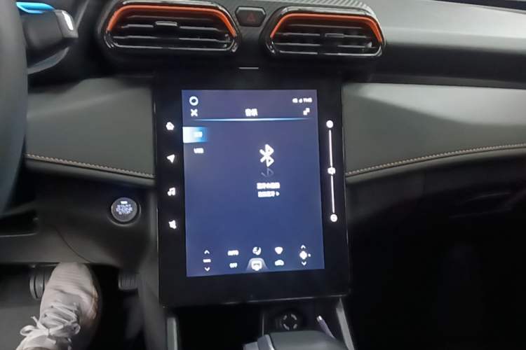 Used Dongfeng Aeolus Yixuan 2024 1.5L Automatic JingSu Edition Audio And AC Panel