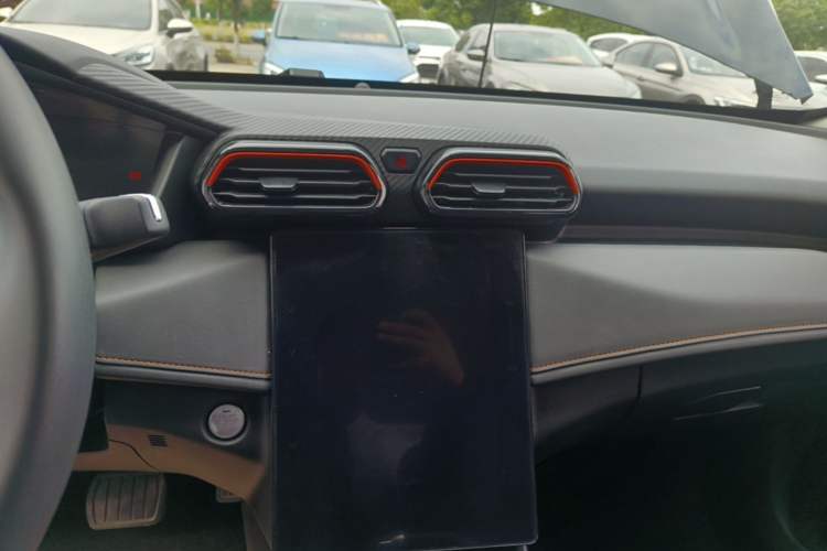 Used Dongfeng Aeolus Yixuan 2024 1.5L Automatic JingSu Edition Audio And AC Panel