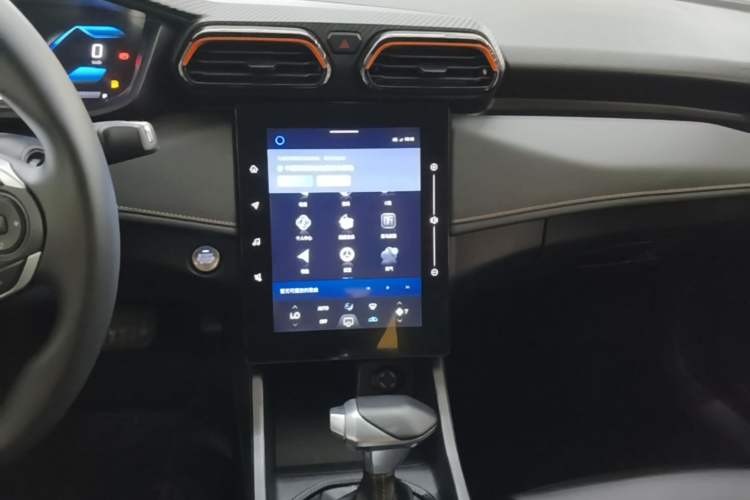 Used Dongfeng Aeolus Yixuan 2024 1.5L Automatic JingSu Edition Audio And AC Panel