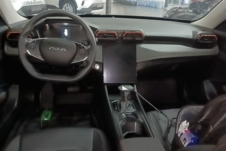Used Dongfeng Aeolus Yixuan 2024 1.5L Automatic JingSu Edition Center Console
