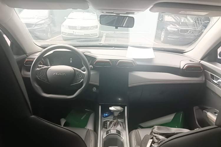 Used Dongfeng Aeolus Yixuan 2024 1.5L Automatic JingSu Edition Center Console