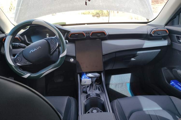 Used Dongfeng Aeolus Yixuan 2024 1.5L Automatic JingSu Edition Center Console
