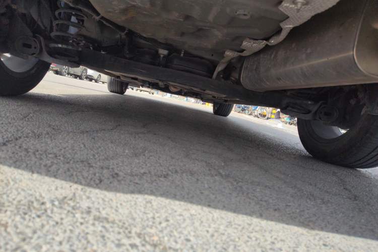Used Dongfeng Aeolus Yixuan 2024 1.5L Automatic JingSu Edition Chassis Rear
