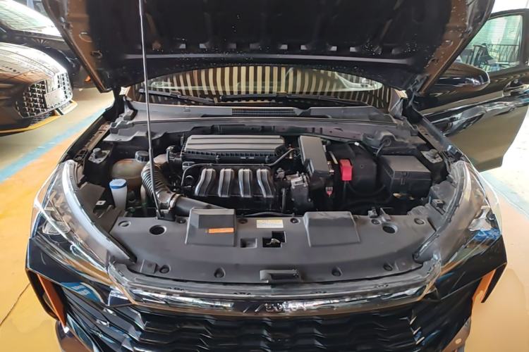 Used Dongfeng Aeolus Yixuan 2024 1.5L Automatic JingSu Edition Engine Bay