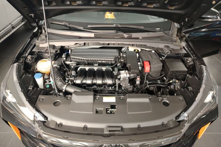 Used Dongfeng Aeolus Yixuan 2024 1.5L Automatic JingSu Edition Engine Bay