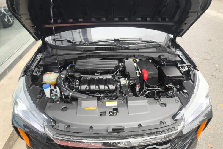 Used Dongfeng Aeolus Yixuan 2024 1.5L Automatic JingSu Edition Engine Bay