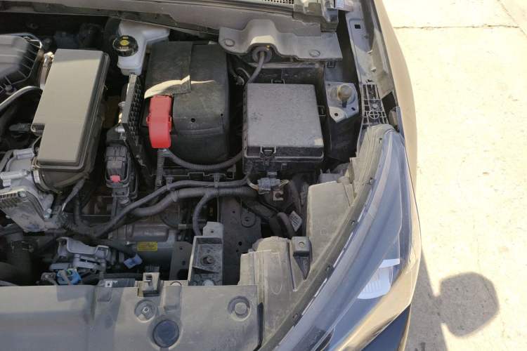 Used Dongfeng Aeolus Yixuan 2024 1.5L Automatic JingSu Edition Engine Bay Left