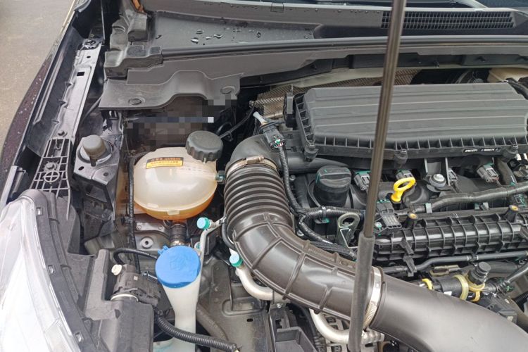 Used Dongfeng Aeolus Yixuan 2024 1.5T Automatic Jingqing Edition Engine Bay Right