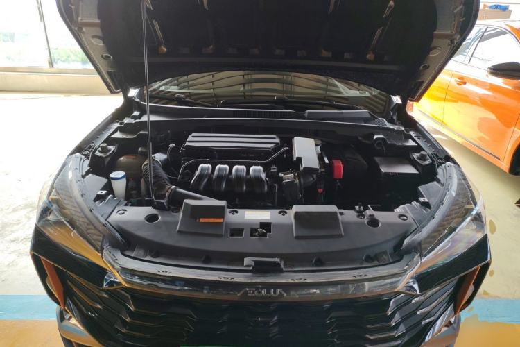 Used Dongfeng Aeolus Yixuan 2024 1.5L Automatic JingSu Edition Engine Bay