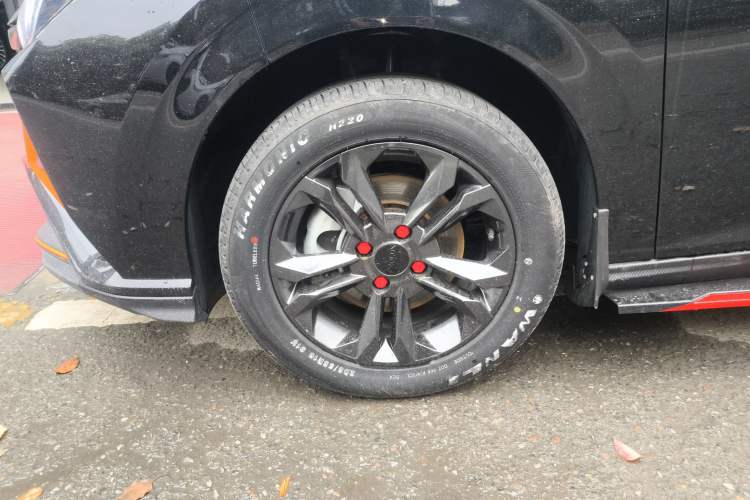 Used Dongfeng Aeolus Yixuan 2024 1.5L Automatic JingSu Edition Exterior 4