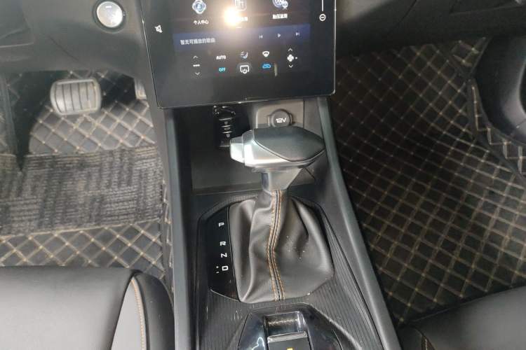 Used Dongfeng Aeolus Yixuan 2024 1.5L Automatic JingSu Edition Gear Lever