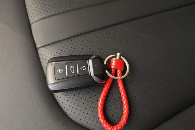 Used Dongfeng Aeolus Yixuan 2024 1.5L Automatic JingSu Edition Interior 1