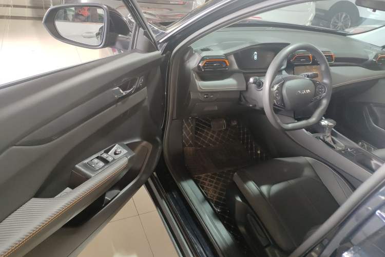Used Dongfeng Aeolus Yixuan 2024 1.5L Automatic JingSu Edition Interior 2