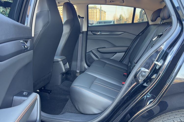 Used Dongfeng Aeolus Yixuan 2024 1.5L Automatic JingSu Edition Interior 3