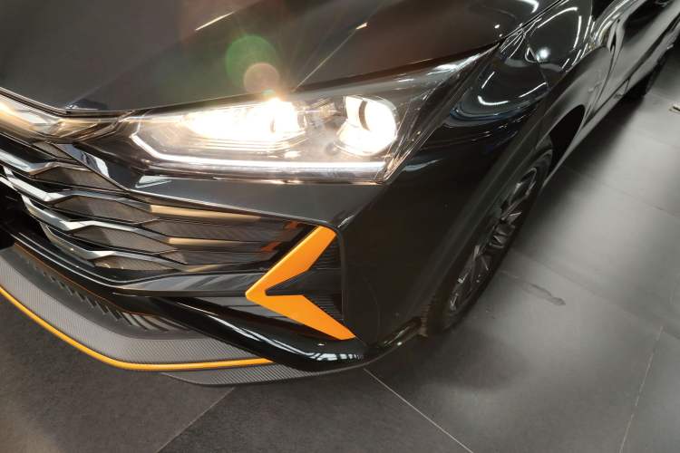 Used Dongfeng Aeolus Yixuan 2024 1.5L Automatic JingSu Edition Left Front Headlight
