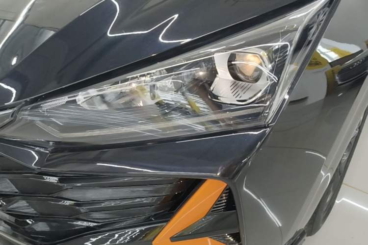 Used Dongfeng Aeolus Yixuan 2024 1.5L Automatic JingSu Edition Left Front Headlight