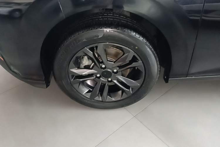 Used Dongfeng Aeolus Yixuan 2024 1.5L Automatic JingSu Edition Left Front Wheel Hub