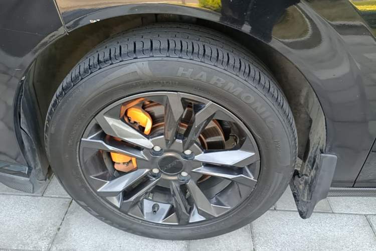 Used Dongfeng Aeolus Yixuan 2024 1.5T Automatic Jingqing Edition Left Front Wheel Hub