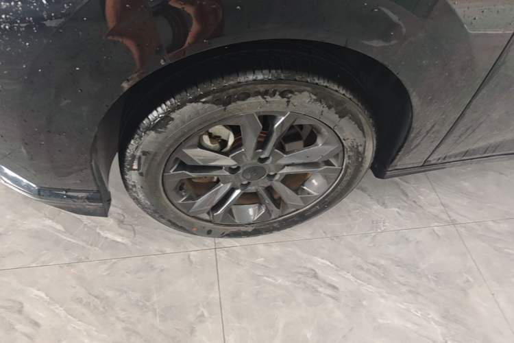 Used Dongfeng Aeolus Yixuan 2024 1.5L Automatic JingSu Edition Left Front Wheel Hub