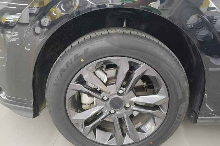 Used Dongfeng Aeolus Yixuan 2024 1.5L Automatic JingSu Edition Left Front Wheel Hub