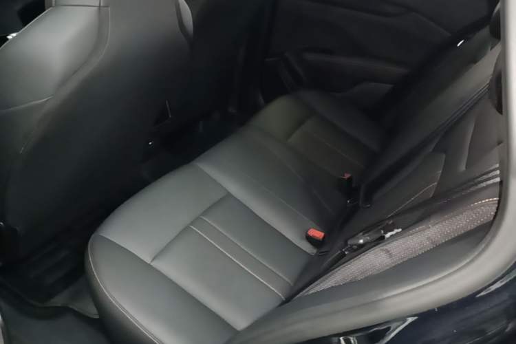 Used Dongfeng Aeolus Yixuan 2024 1.5L Automatic JingSu Edition Left Rear Seat