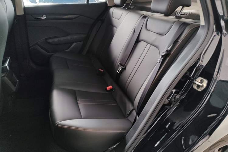 Used Dongfeng Aeolus Yixuan 2024 1.5L Automatic JingSu Edition Left Rear Seat