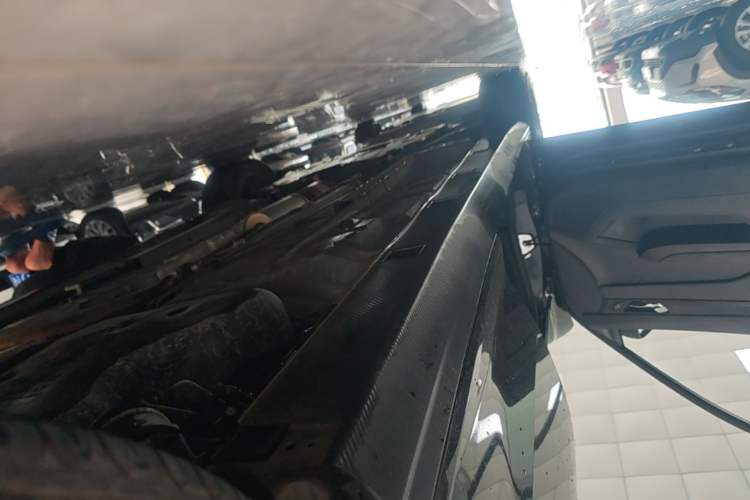 Used Dongfeng Aeolus Yixuan 2024 1.5L Automatic JingSu Edition Left Side Sill