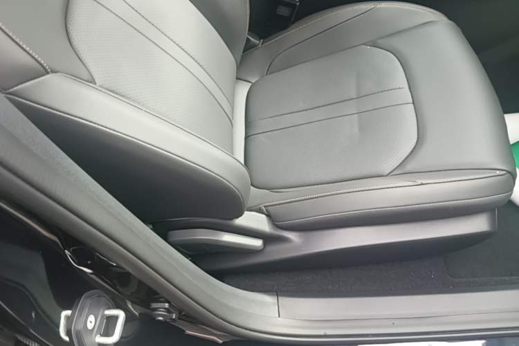 Used Dongfeng Aeolus Yixuan 2024 1.5L Automatic JingSu Edition Right Front Seat