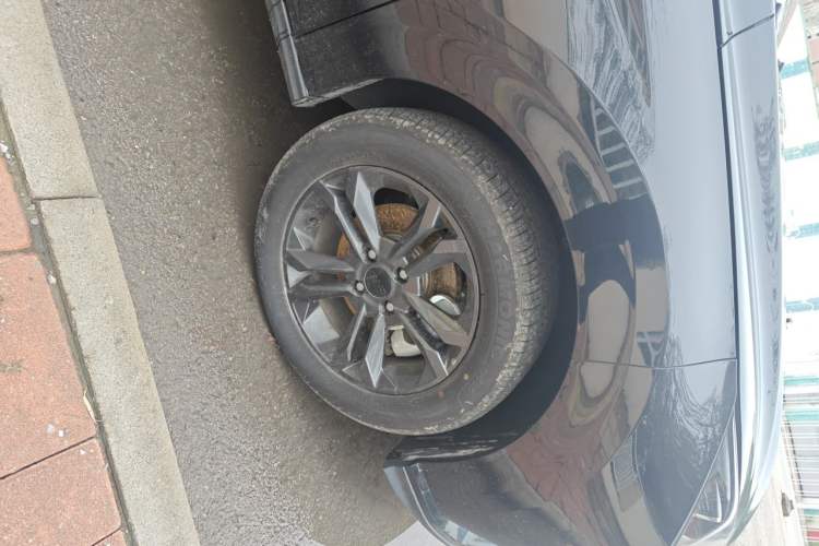 Used Dongfeng Aeolus Yixuan 2024 1.5L Automatic JingSu Edition Right Front Wheel Hub
