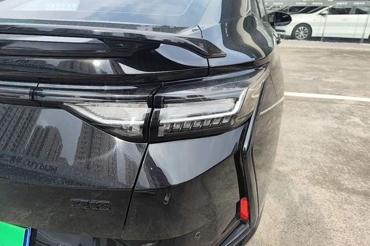 Used Dongfeng Aeolus Yixuan 2024 1.5T Automatic Jingqing Edition Right Rear Taillight