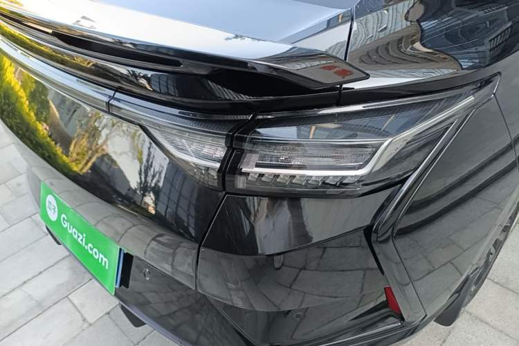 Used Dongfeng Aeolus Yixuan 2024 1.5T Automatic Jingqing Edition Right Rear Taillight