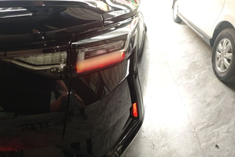 Used Dongfeng Aeolus Yixuan 2024 1.5L Automatic JingSu Edition Right Rear Taillight
