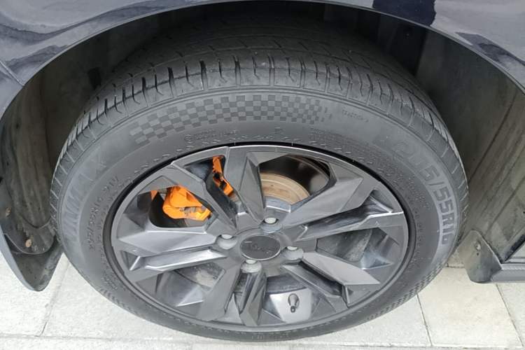 Used Dongfeng Aeolus Yixuan 2024 1.5T Automatic Jingqing Edition Right Rear Wheel Hub