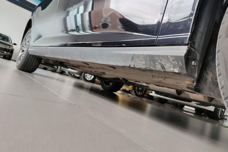 Used Dongfeng Aeolus Yixuan 2024 1.5L Automatic JingSu Edition Right Side Sill