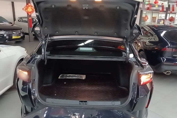 Used Dongfeng Aeolus Yixuan 2024 1.5L Automatic JingSu Edition Trunk