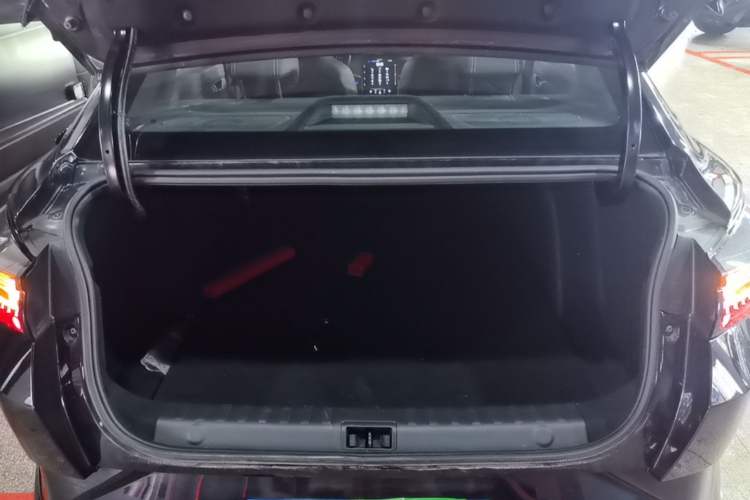 Used Dongfeng Aeolus Yixuan 2024 1.5T Automatic Jingqing Edition Trunk