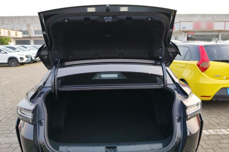 Used Dongfeng Aeolus Yixuan 2024 1.5L Automatic JingSu Edition Trunk