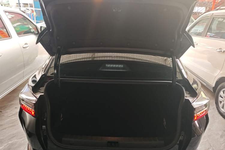 Used Dongfeng Aeolus Yixuan 2024 1.5L Automatic JingSu Edition Trunk