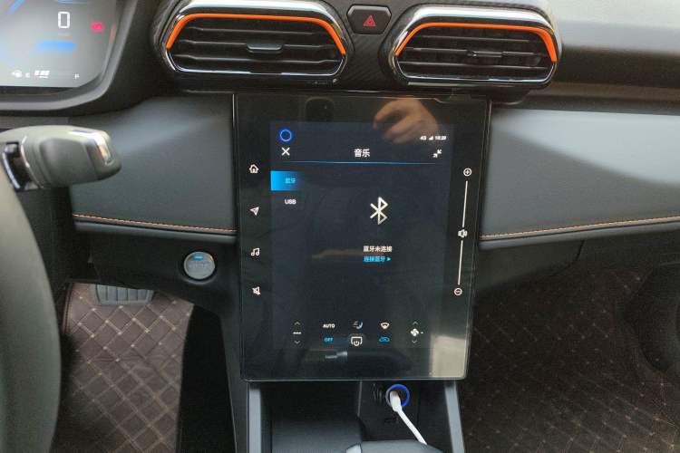 Used Dongfeng Aeolus Yixuan 2024 1.5L Automatic JingSu Edition Audio And AC Panel