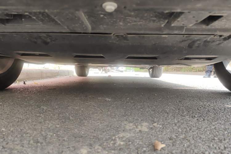 Used Dongfeng Aeolus Yixuan 2024 1.5L Automatic JingSu Edition Chassis Front