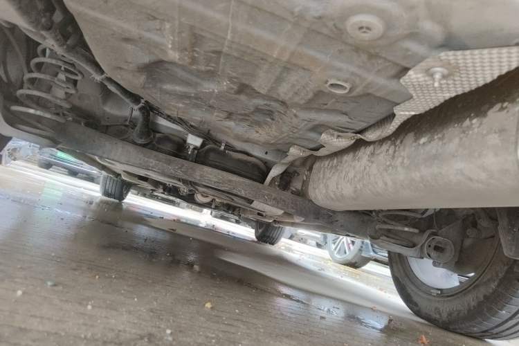 Used Dongfeng Aeolus Yixuan 2024 1.5L Automatic JingSu Edition Chassis Rear