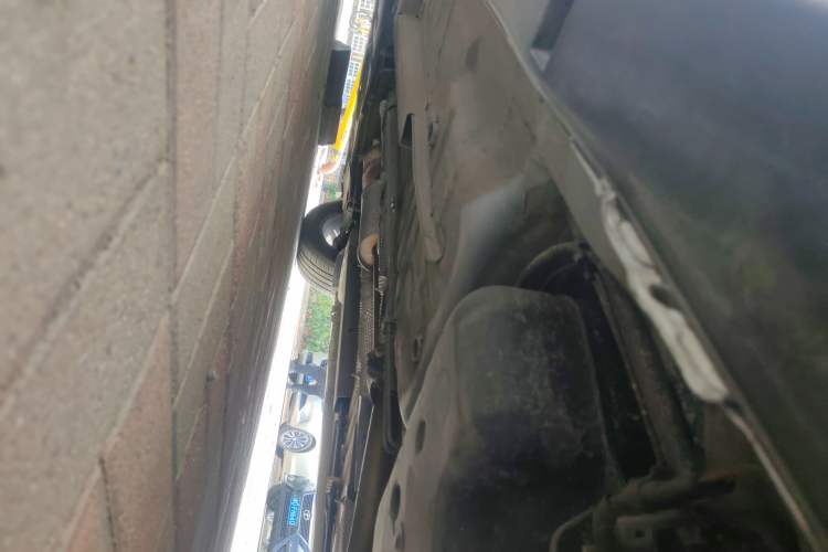 Used Dongfeng Aeolus Yixuan 2024 1.5L Automatic JingSu Edition Chassis Rear Left